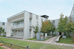 月見の里学遊館