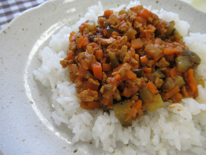 夏野菜のキーマカレー