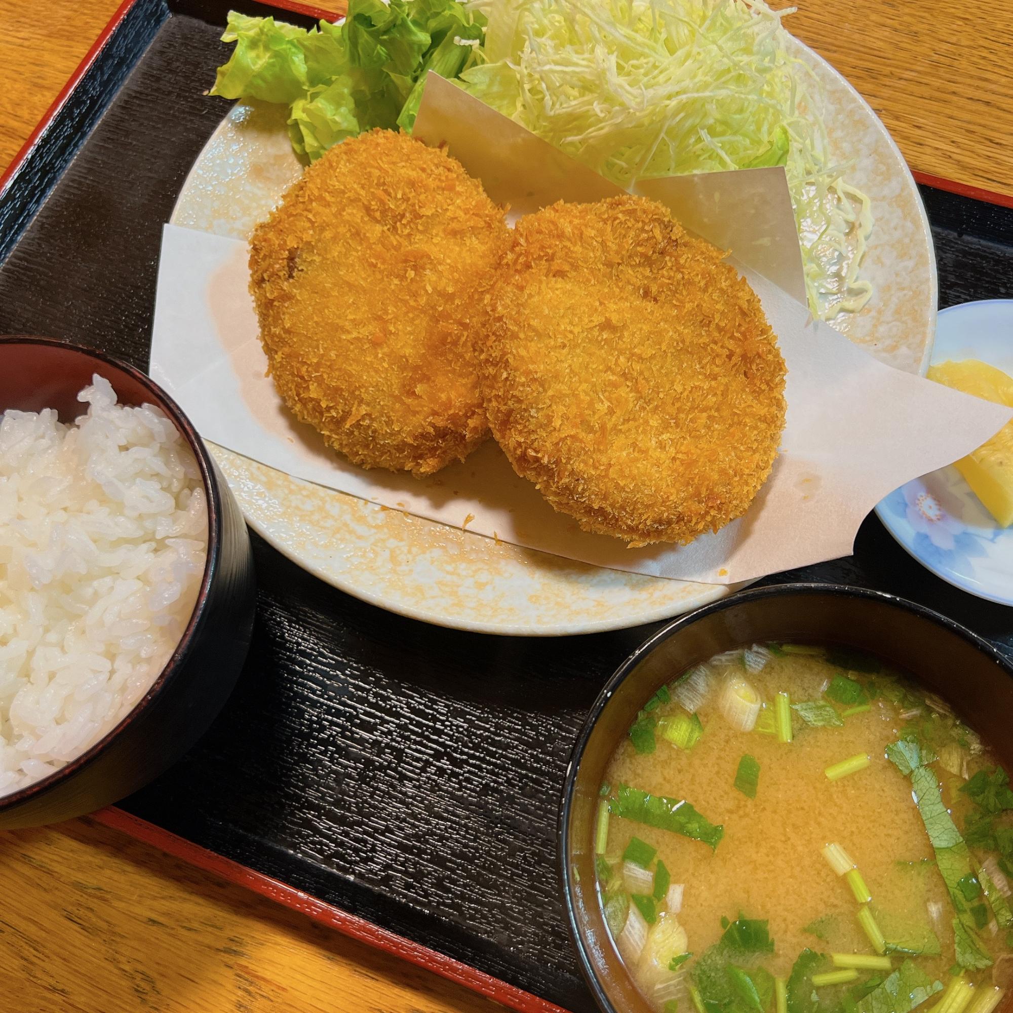 遠州袋井牛すじコロッケ定食
