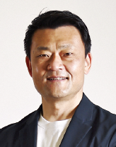 山谷拓志 氏