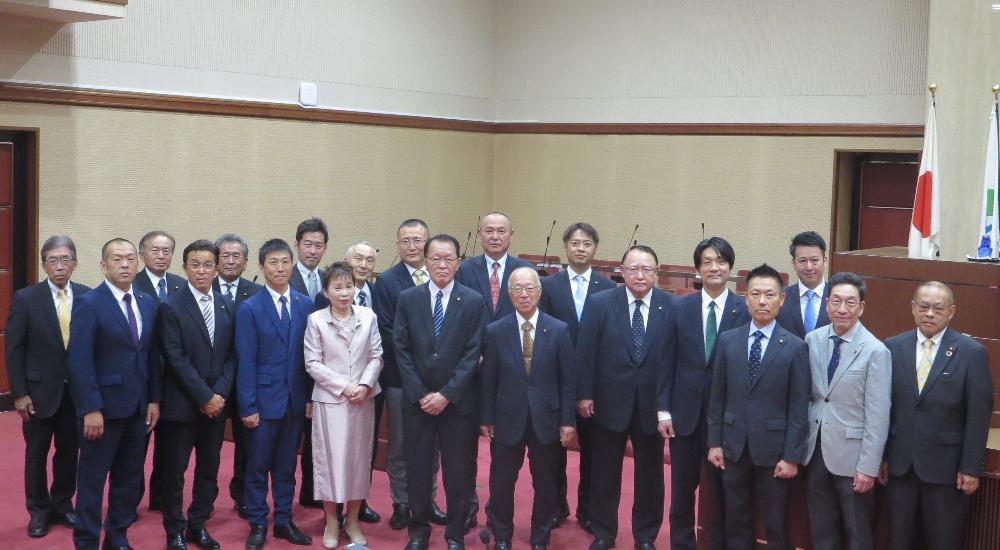 市議会