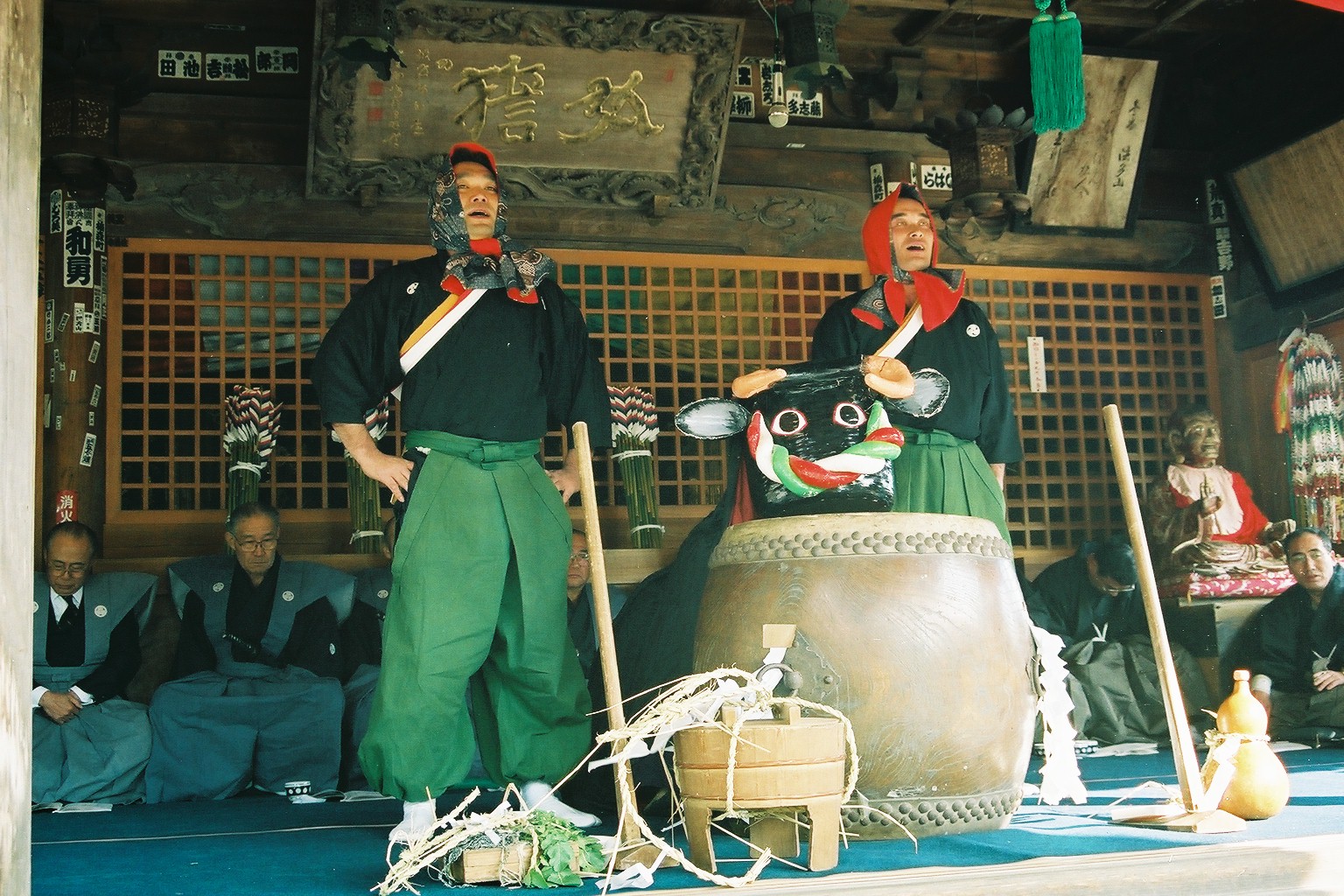 田遊祭り「牛褒め」